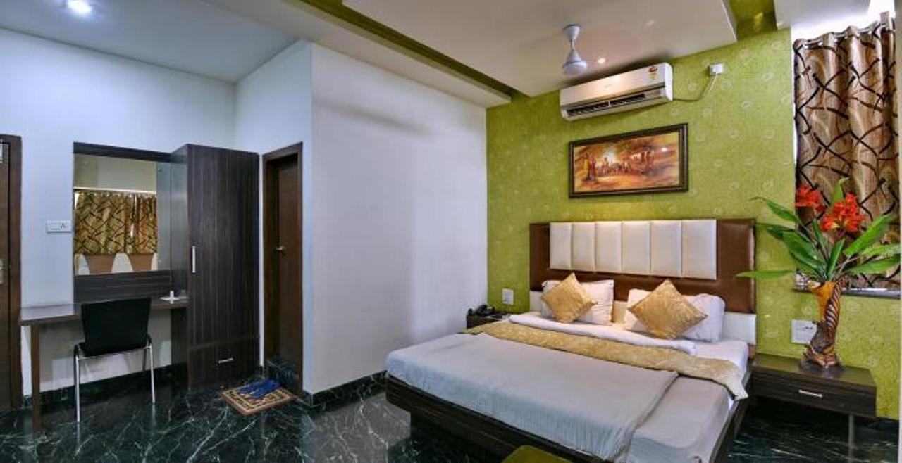 Hotel Pink Pearl Raigarh Екстериор снимка