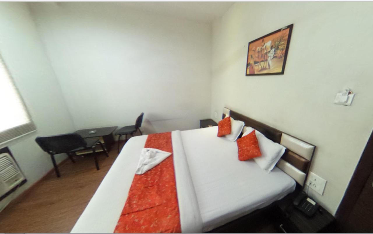 Hotel Pink Pearl Raigarh Екстериор снимка